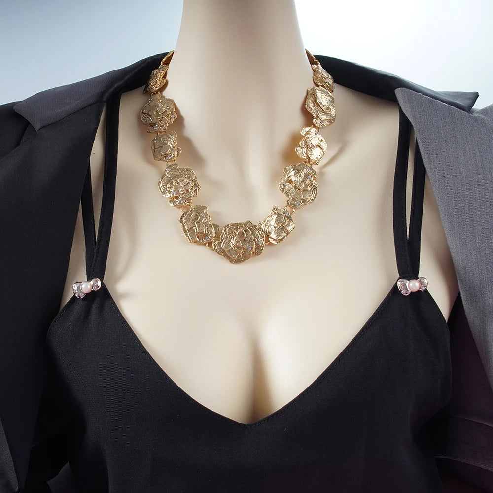 Kropfband Queen Teige