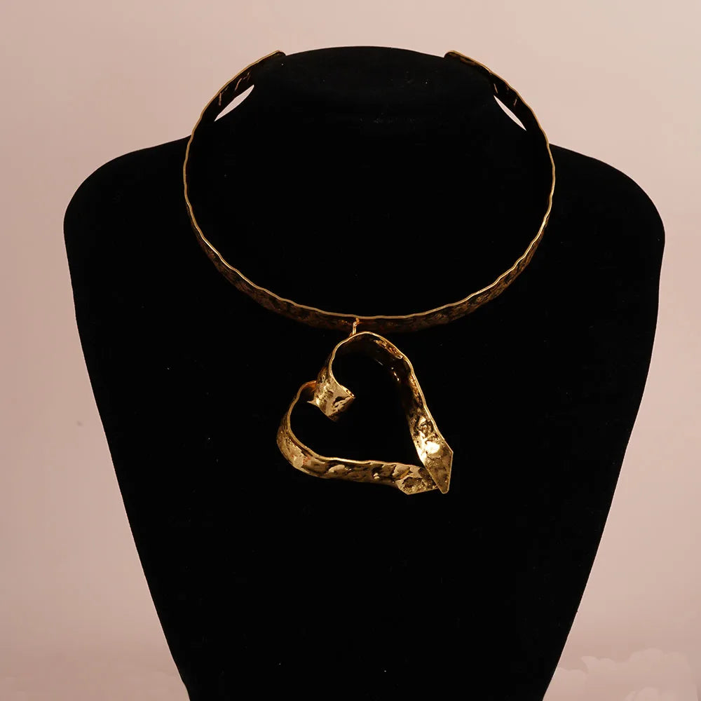 Kropfband Queen Fergus