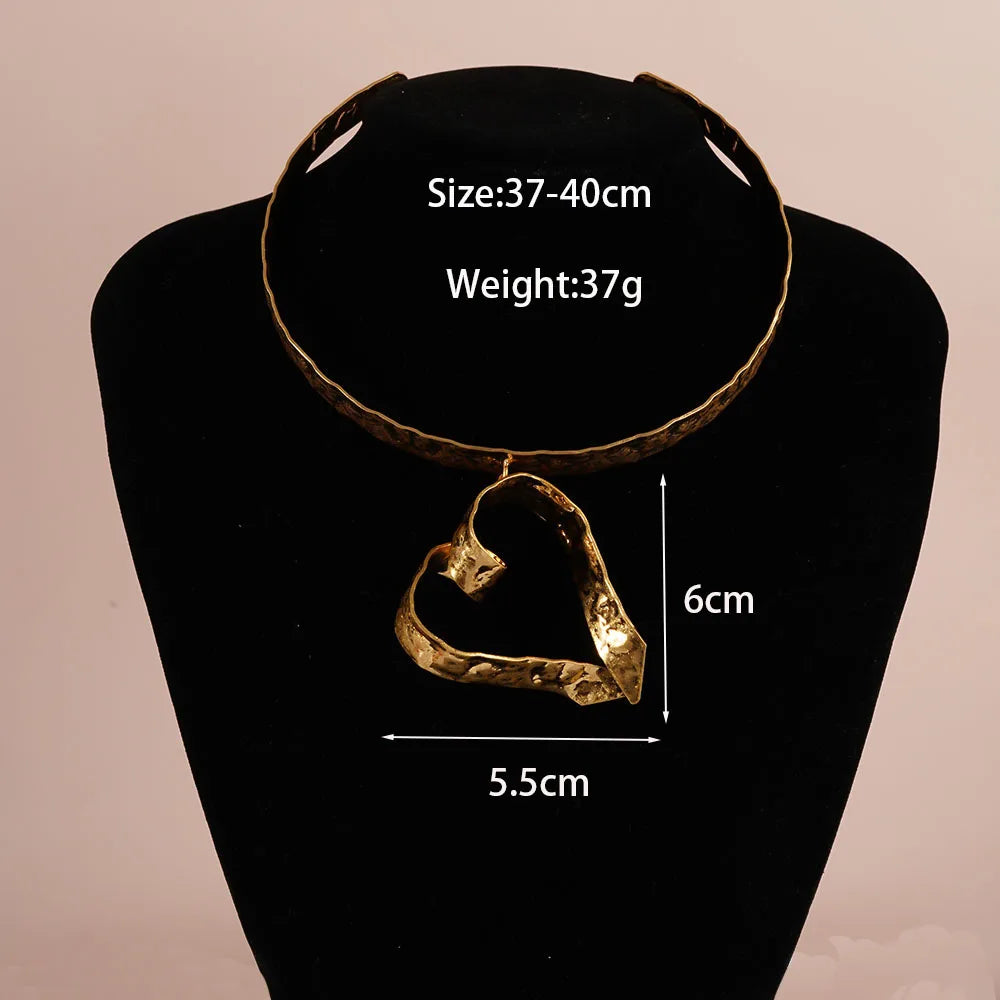 Kropfband Queen Fergus