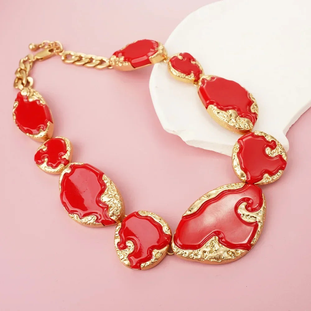 Kropfband Queen Carl (2 Farben)