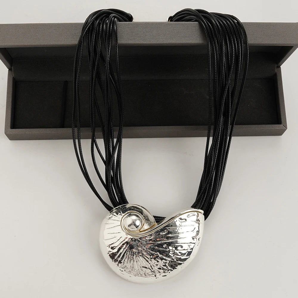 Halskette Queen Cree