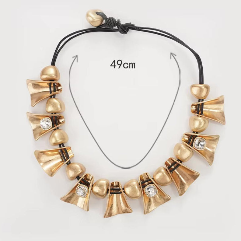 Kropfband Queen Freyaa