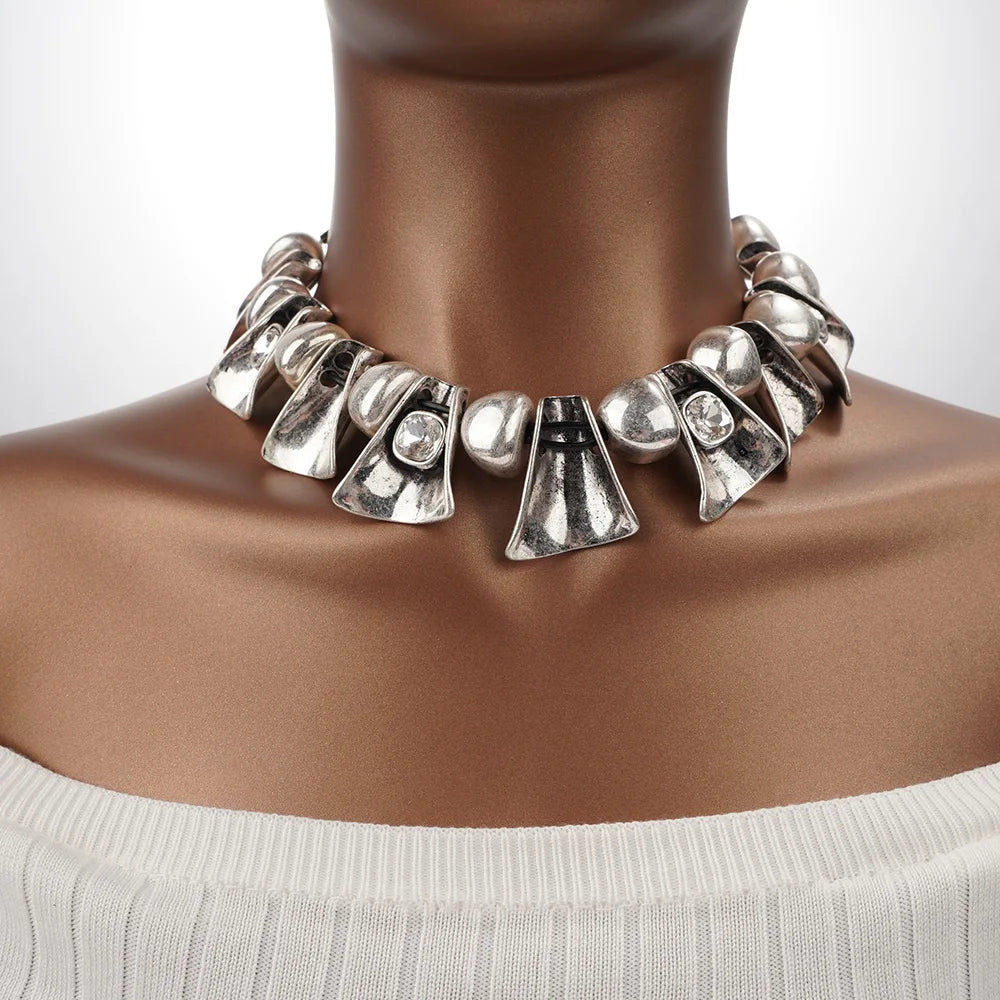 Kropfband Queen Freyaa