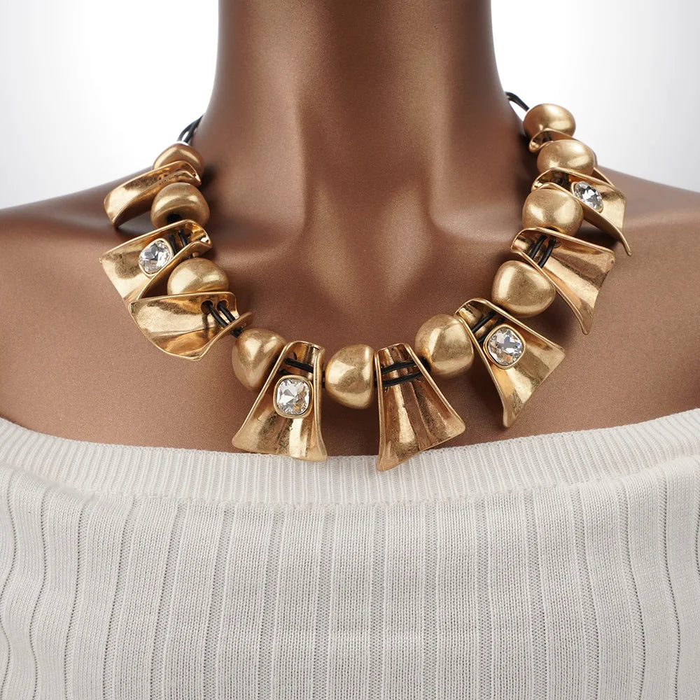 Kropfband Queen Freyaa