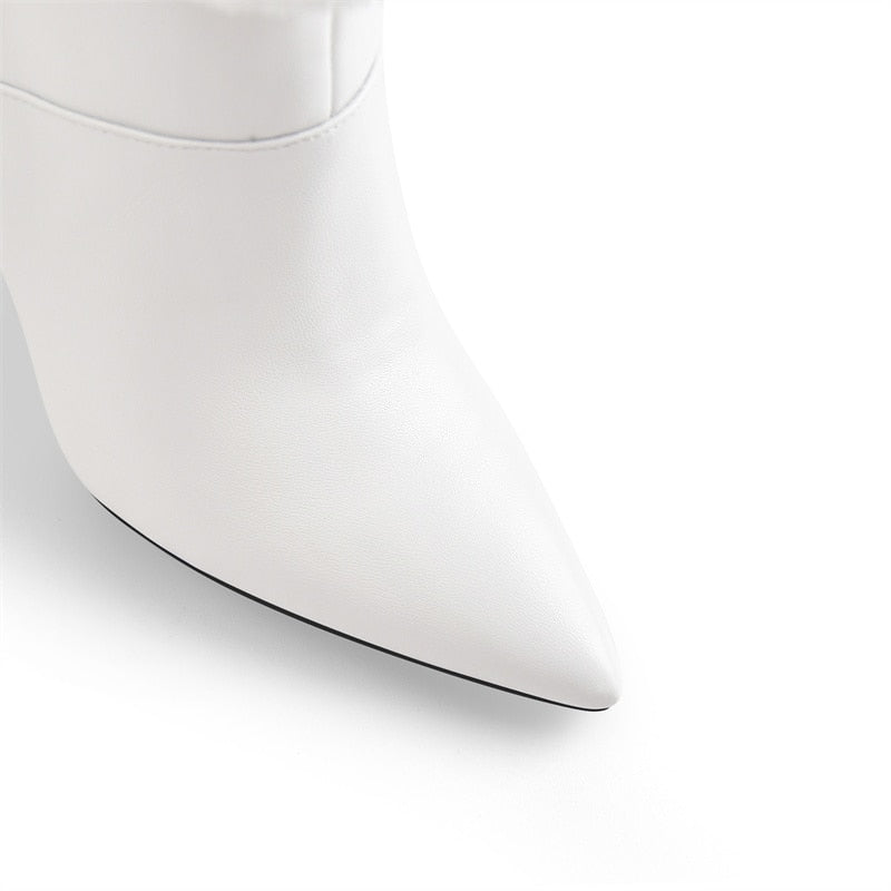 Stiefel Queen Ovequeen (2 Farben)