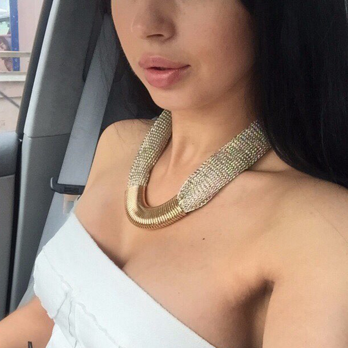 Kropfband Queen Randon (2 Farben)