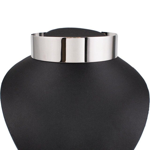 Kropfband Drag Ross (Golden oder Silbrig)