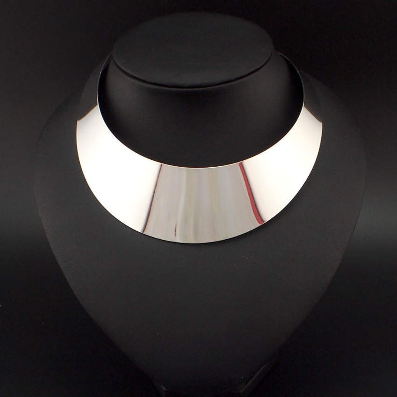 Kropfband Queen Guidie (2 Farben)