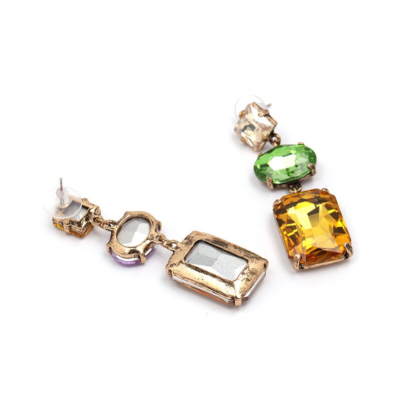 Ohrstecker Queen Minerva (4 Farben)