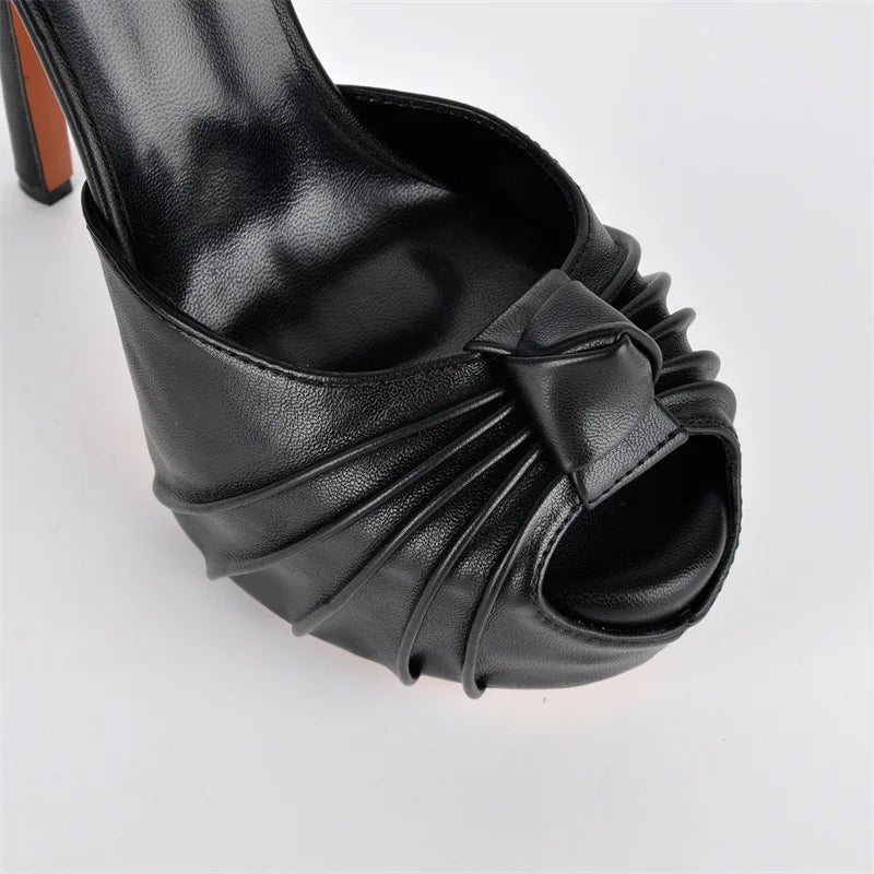 Pumps Queen Iris (3 Farben)